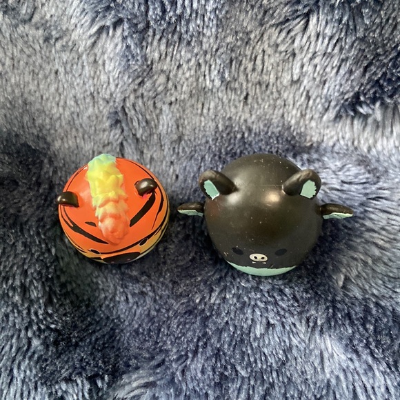 Squishmallows Squish-a-longs Safiyah the zebra #90  and Aldous the bat #92. - Picture 8 of 12